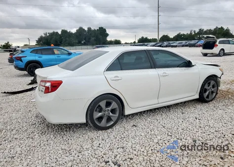 2012 Toyota Camry Base z USA, uszkodzony, nr VIN 4T1BF1FK5CU634113
